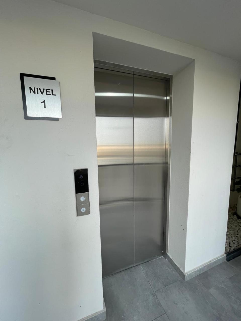 Ferienwohnung Depa Familiar Centrico Gdl Con Estacionamiento Guadalajara Exterior foto